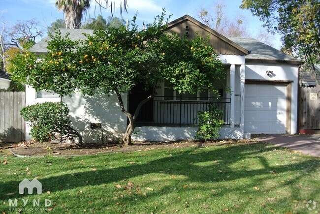 Building Photo - 2141 Royal Oaks Dr Rental