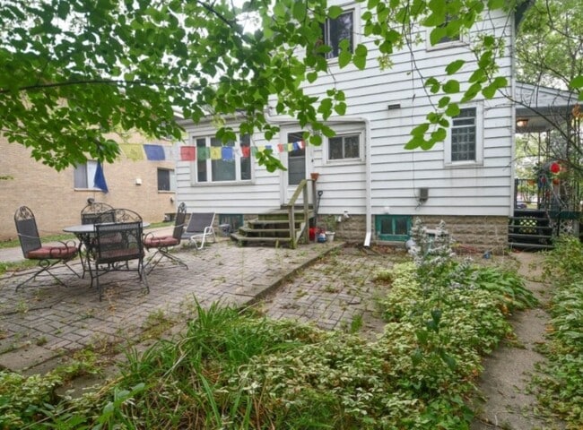 Photo - 3332 S Whitnall Ave Unit UPPER