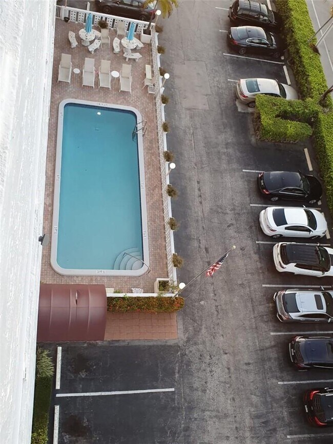 Photo - 3201 NE 14th Street Causeway