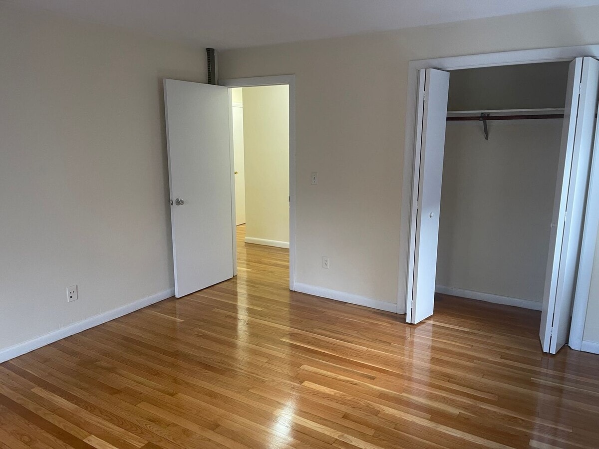 Photo - Packards Corner HUGE 2 bed , AC, Dishwasher HW floors Lots of Closets ! Now or 9.1