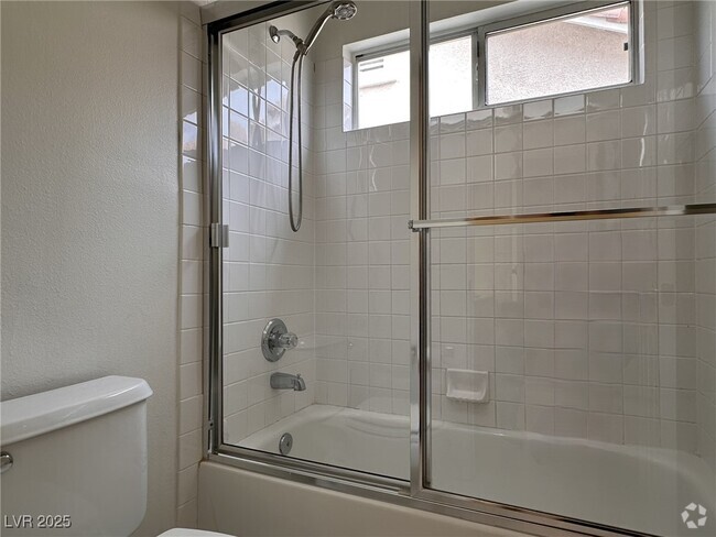 Building Photo - 705 Lexington Cross Dr Rental