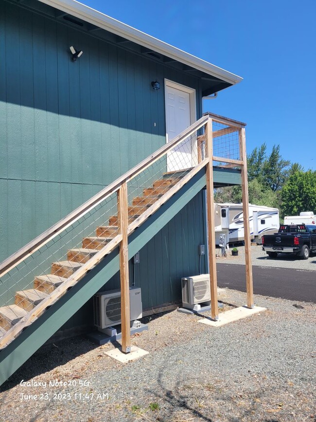 Building Photo - Wagner Creek Estates Unit Wagner Creek Estates #28