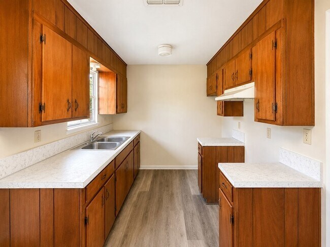Photo - 102 Francis St