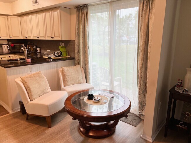 248 Tintern Ct