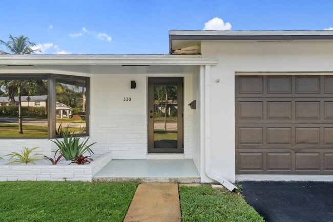 Photo - 330 W Ocean Ave