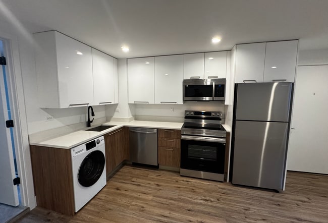 Photo - 938 W Carmen Ave