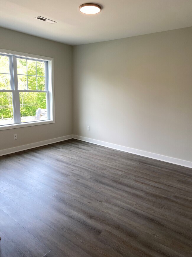 Dayton Crossing Apartments Sandy Hook, CT