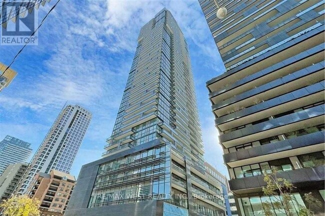 Photo - 39 Roehampton Ave Unit 2309