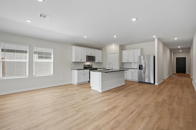 6605 Creek Edge Cir