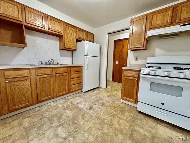 Photo - 23 Latona Ct