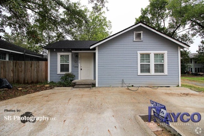 Building Photo - 1 bedroom HOUSE in Highland with fenced ba...