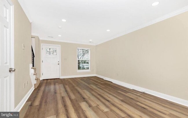 Photo - 459 Arwell Ct