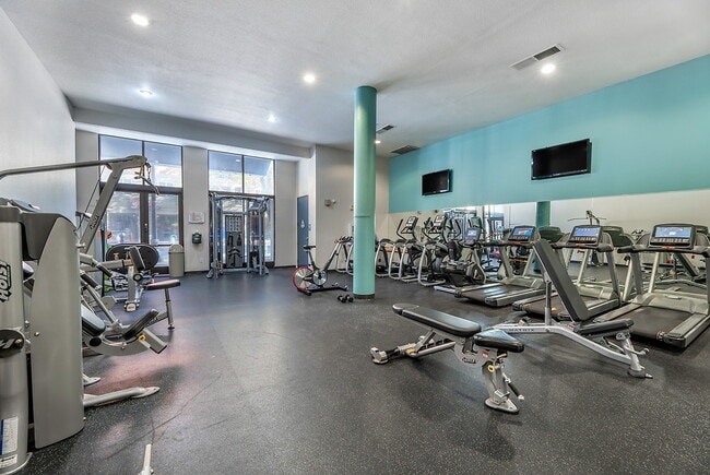 Photo - 101 San Fernando