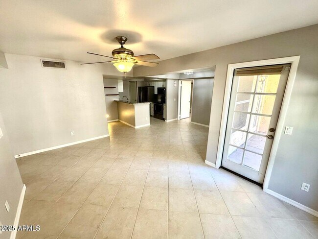 Photo - 1333 E Morten Ave Unit 124