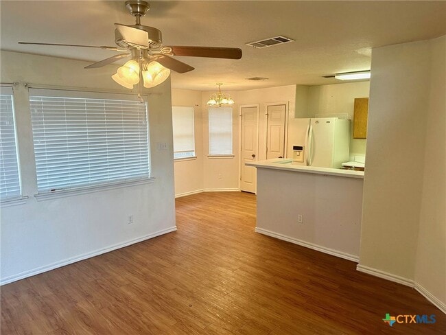 Photo - 130 Cedargrove