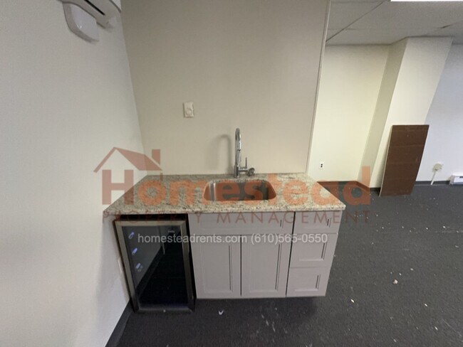 Photo - 532 DeKalb St Unidad Office