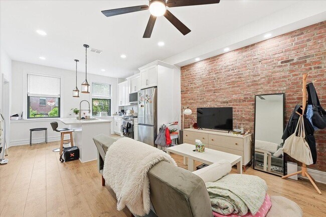 Photo - 155 Grand St Unit 2