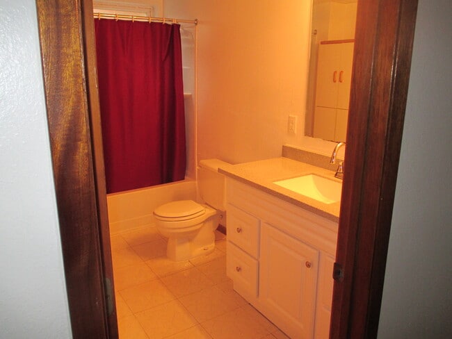 Photo - 2461 Northridge Dr Apartment Unit 2