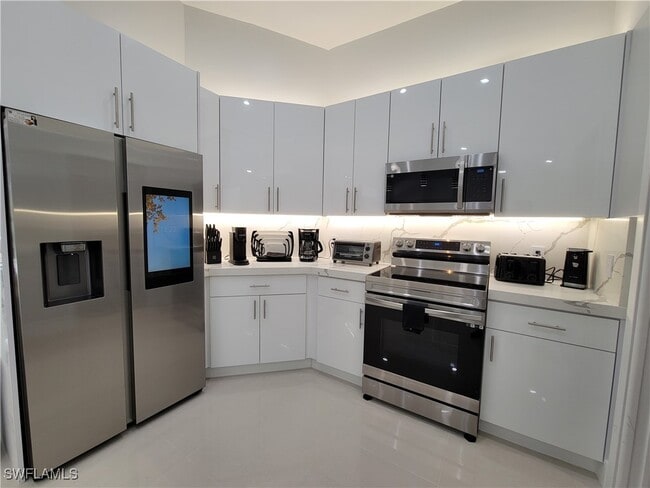 Photo - 237 SW 47th St