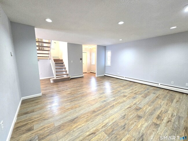 Photo - 7 Staunton Ct Unit E