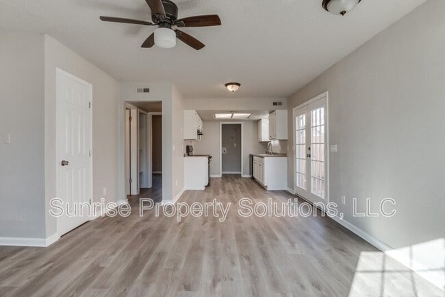 Photo - 4713 Love Dr