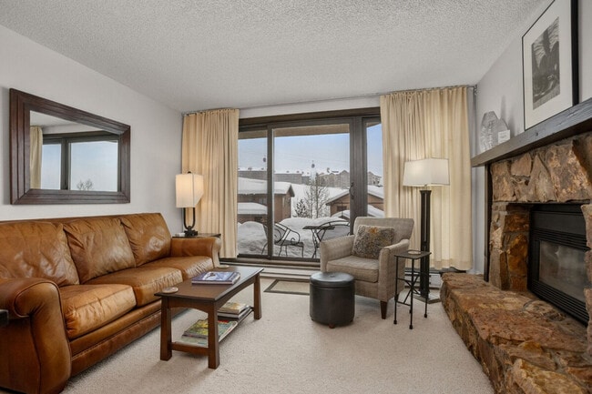 Photo - 2045 Ski Time Square Dr Unit SI ID1564268P
