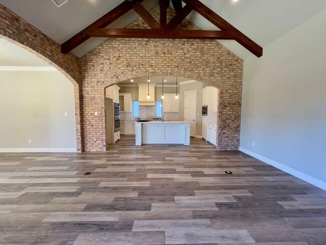 Photo - 7817 57th St