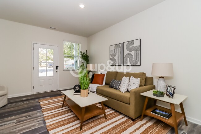 Photo - 929 Ranchero St