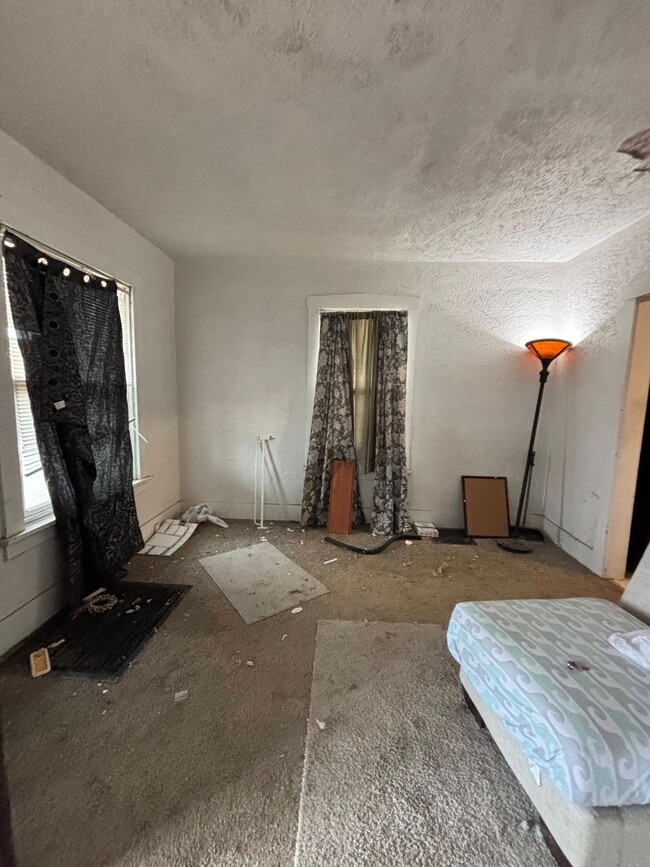 Photo - 5817 S Adams St