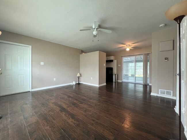 Photo - $1,350 ** Annual Lease ** 2 Bedroom / 1 Ba...