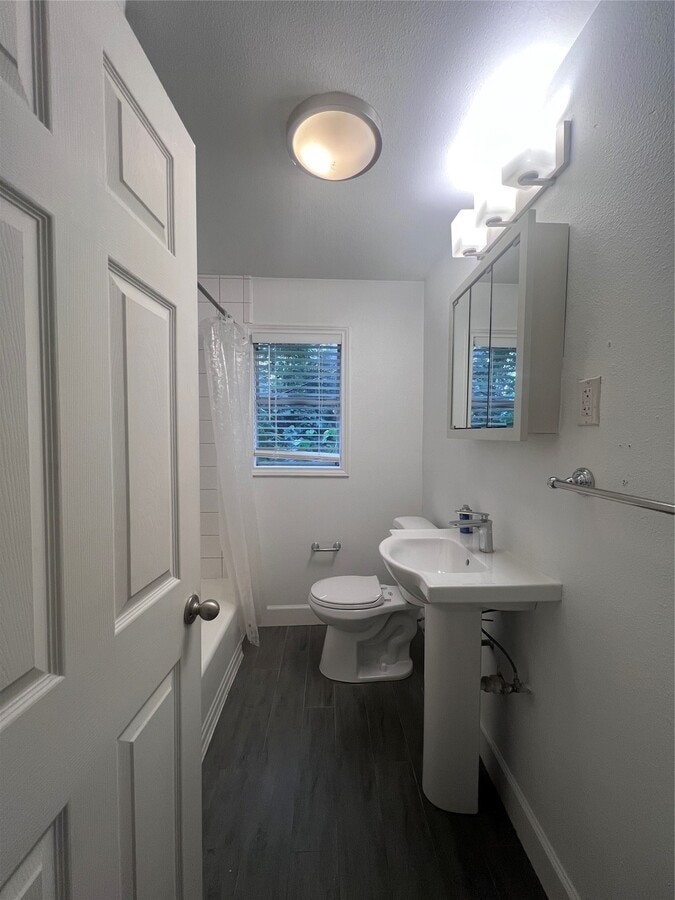 Photo - 605 Enid St