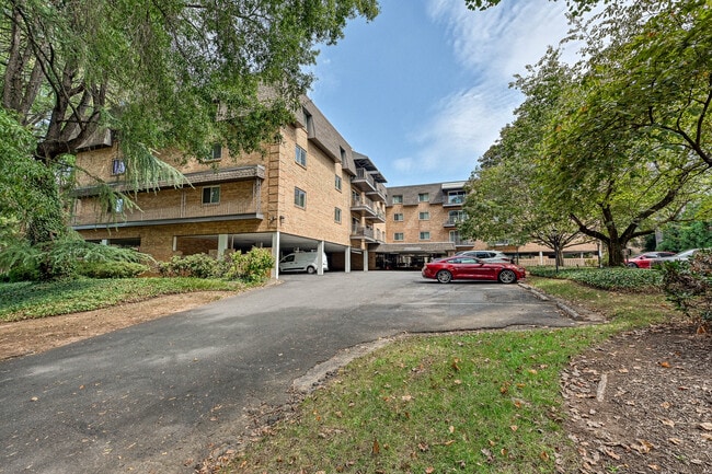 Photo - 1323 Queens Rd Unit 414