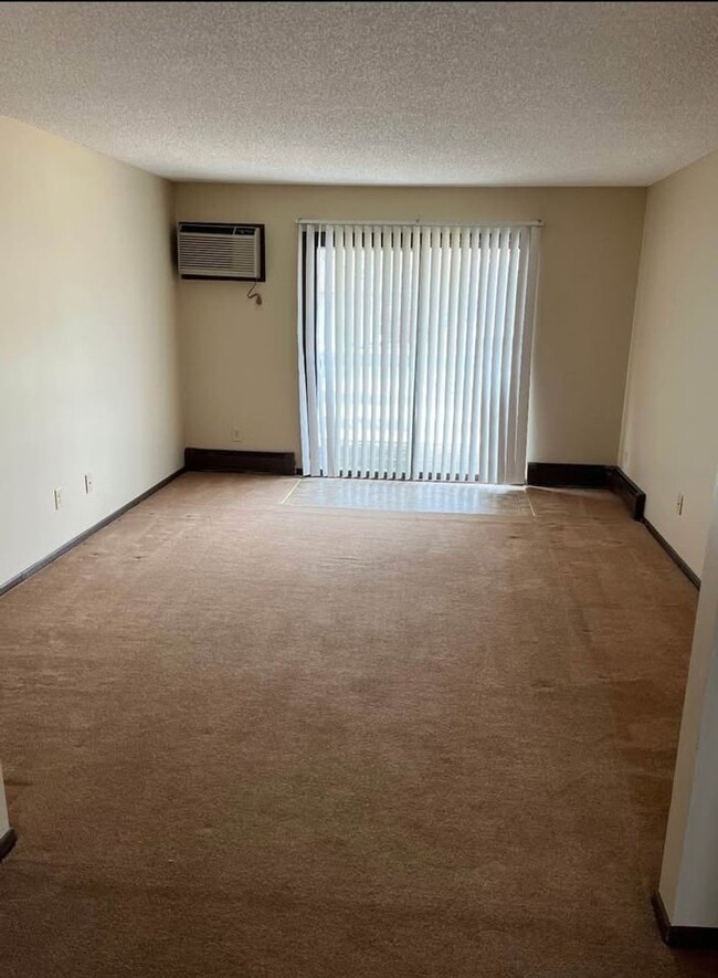 Photo - 425 Hillside Dr Unit 105