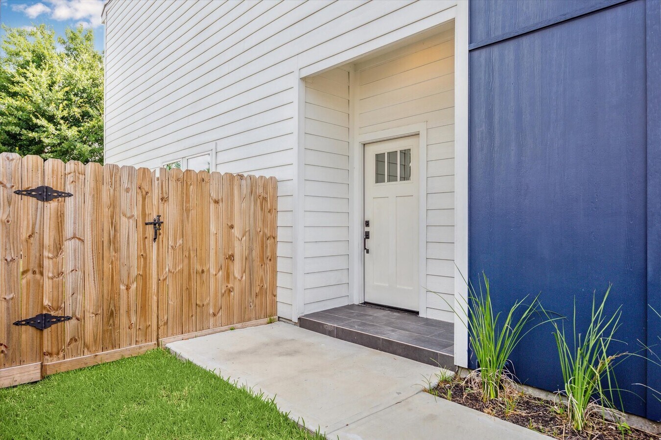 Photo - 4211 Faulkner St