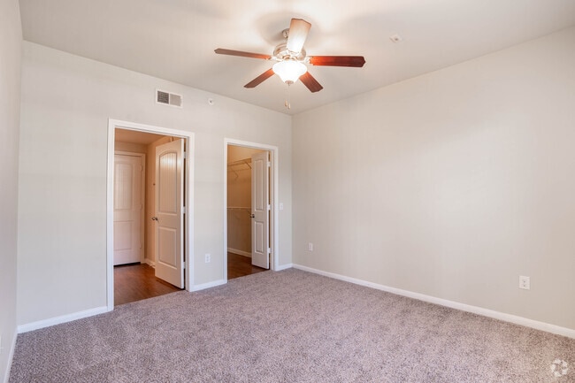 1BR, 1BA - 841SF - Bedroom