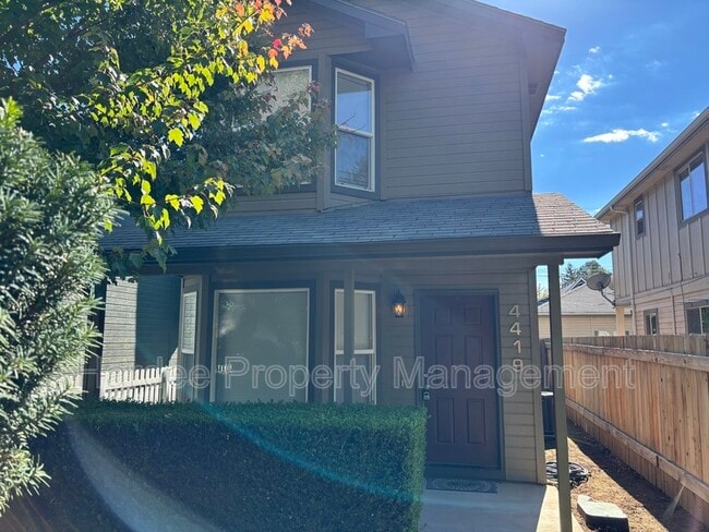 Building Photo - 4419 Freemont St