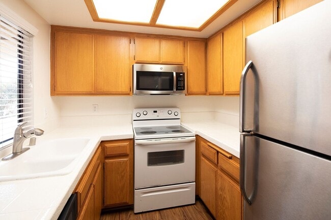 Photo - OPEN HOUSE: 10/25 3-4PM ~ 3BR/2.5BA PB Tow... Unit D