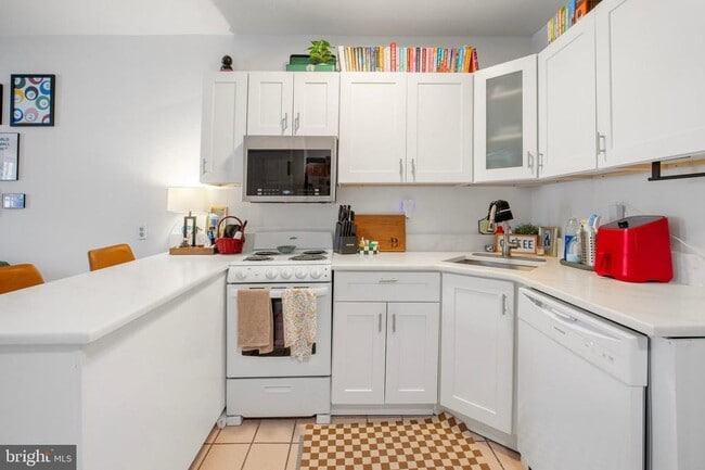 Photo - 117 Green Ln Unit B