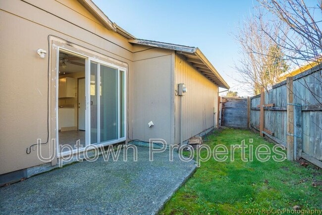 Photo - 8105 SW Thorn St