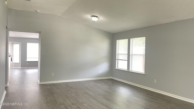 Photo - 2387 Brian Lakes Dr E