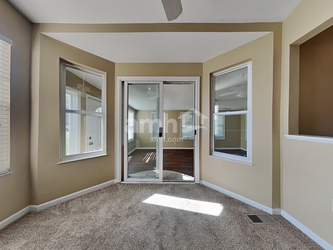 Photo - 7301 Blackstone Dr