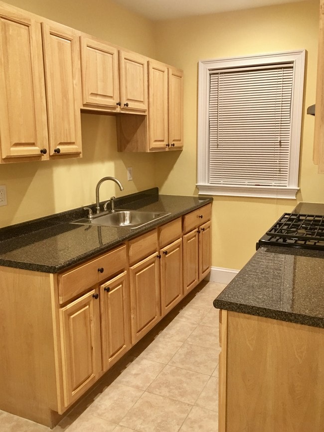 23 New Haven St Unit 2