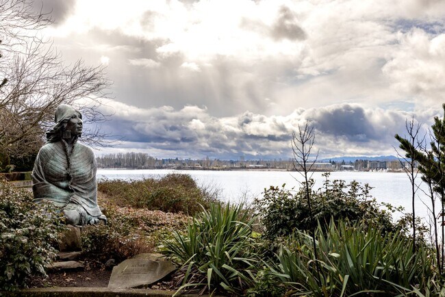 Photo - Riverside Townhomes - Waterfront Living in Vancouver