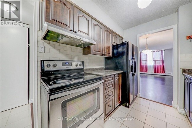 Photo - 25 Sunrise Ave Unit #914