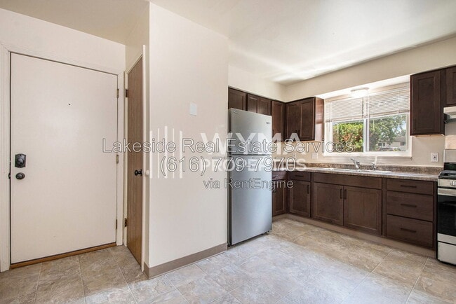 Photo - 1015 36th St SW Unit 6