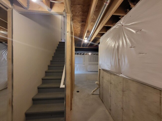 Photo - Spacious 4-Bedroom, 2.5-Bath Home Near Dow...