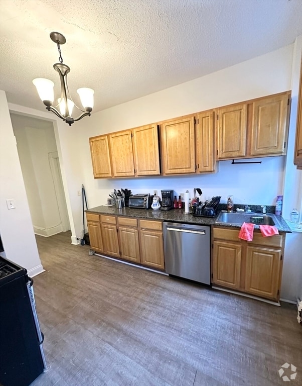 Building Photo - 1510 Tremont St Unit 3 Rental