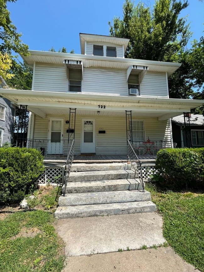 Building Photo - 722 Union St Unit 722 Union St. UPR