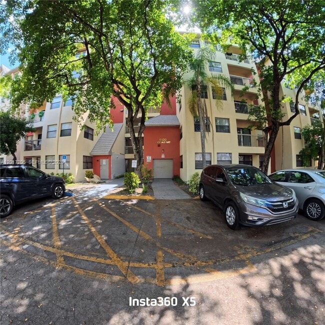 Building Photo - 8120 Geneva Ct Unit 151