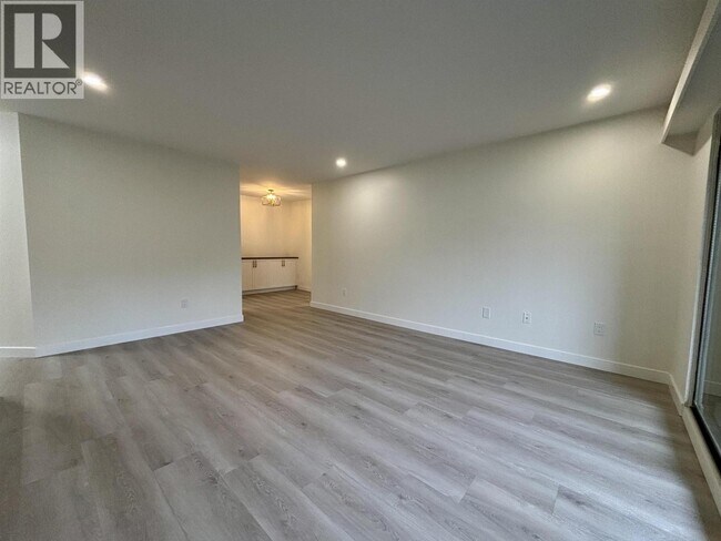 Photo - 365 Ginger Dr